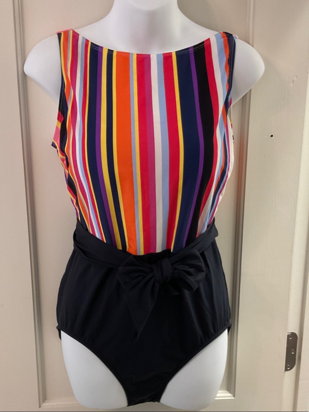 Hermoza Elizabeth one piece swimsuit size 10, never worn. Striped top.